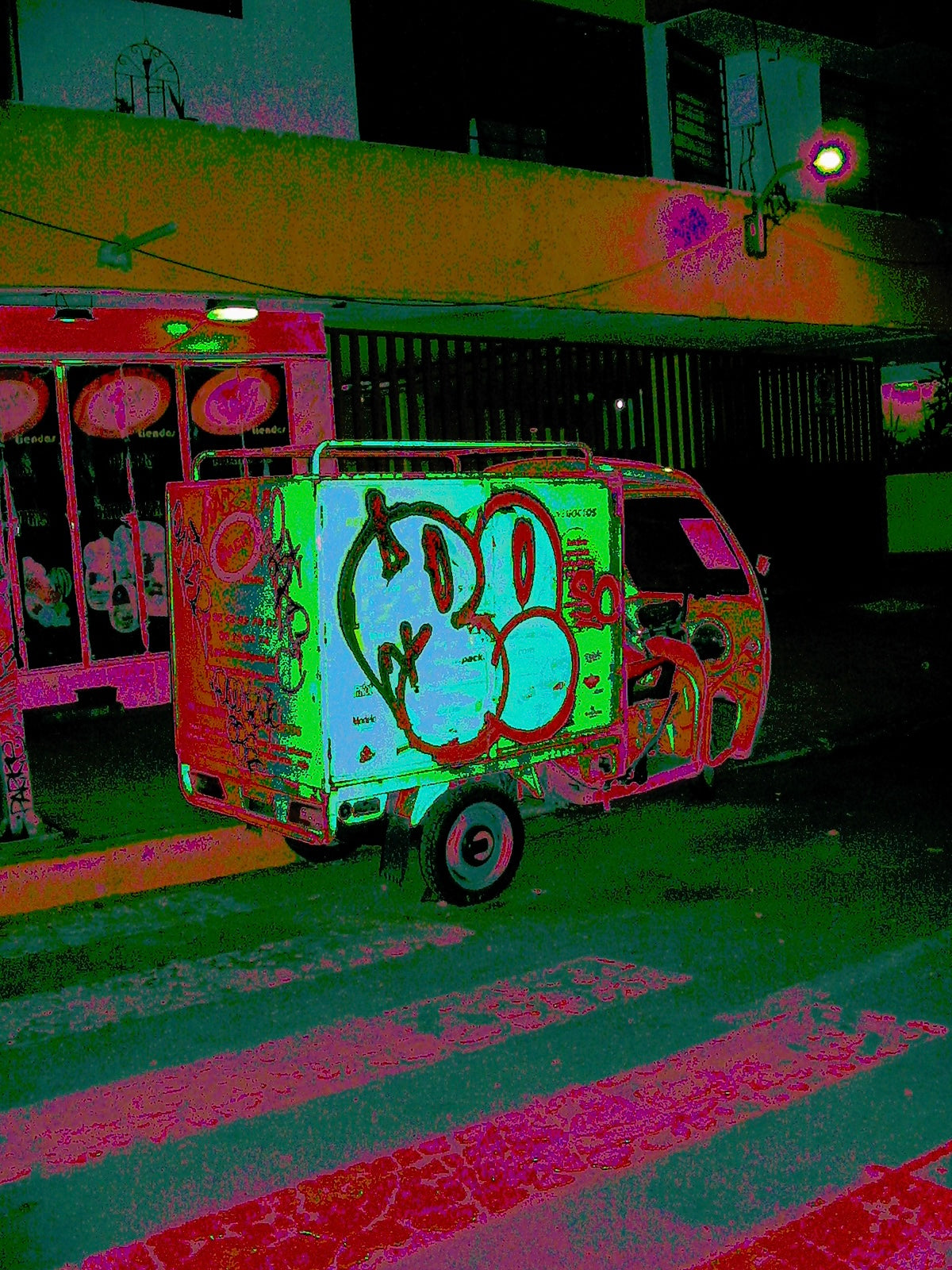 GWX Dataline (+/-) 2MP Circuit-Bent Digicam